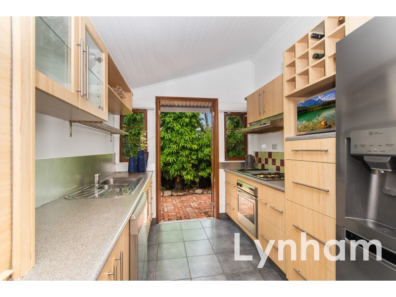 17 Nelson St, South Townsville QLD 4810