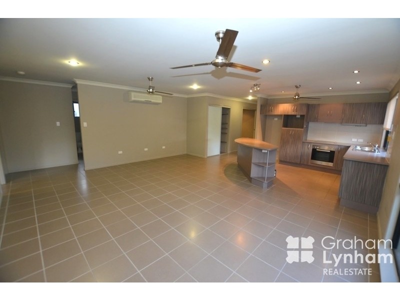 8 Carswell Avenue, Kirwan QLD 4817