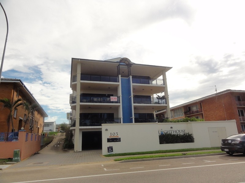 2/103 The Strand, North Ward QLD 4810