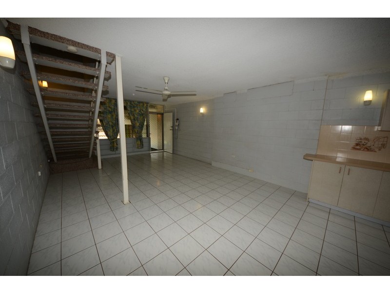 6/4 Cambridge Street, Currajong QLD 4812