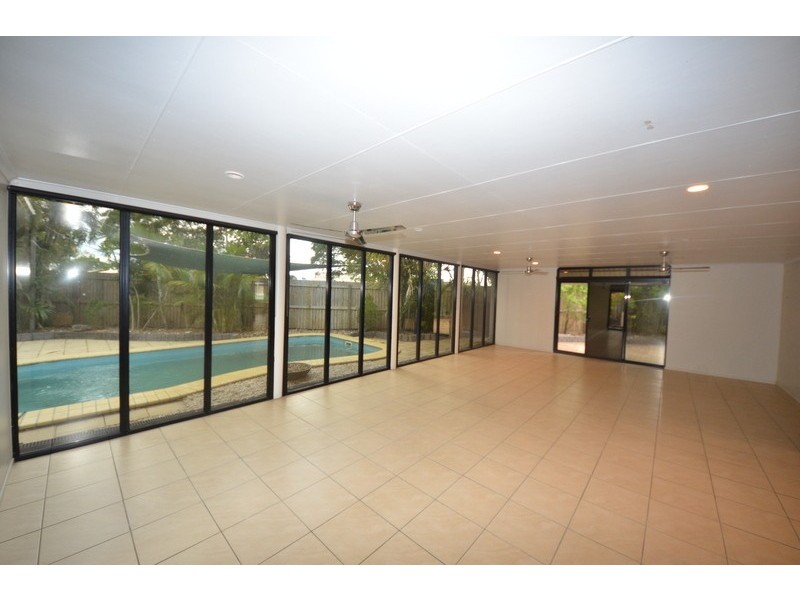 41  Winston Crescent, Kirwan QLD 4817