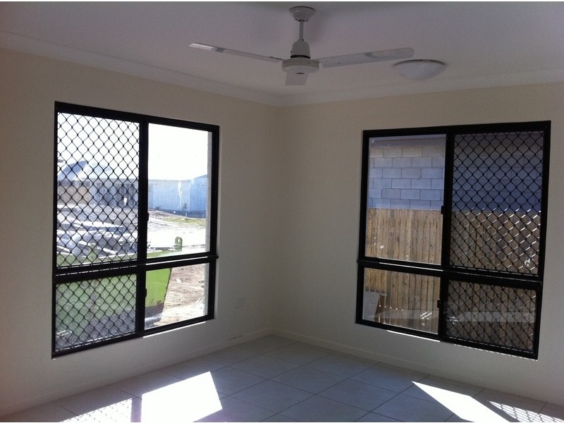 44 Burlingon Circuit, Mount Louisa QLD 4814