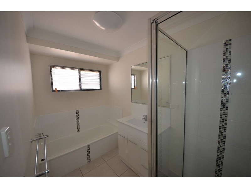 44 Burlingon Circuit, Mount Louisa QLD 4814