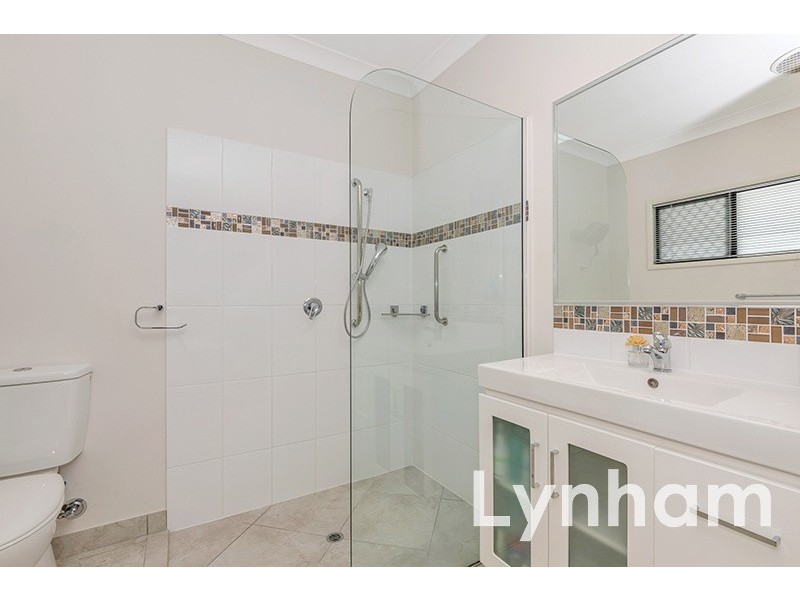 23 Biscayne Street, Burdell QLD 4818