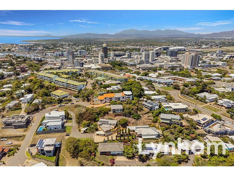 31 Queen Street, North Ward QLD 4810