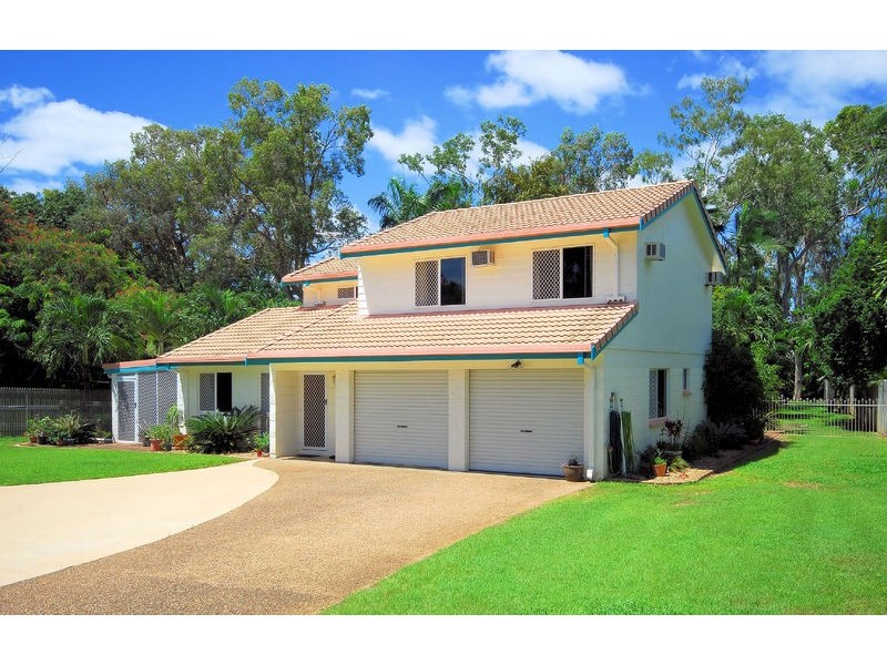 12 Bunya Street, Bushland Beach QLD 4818