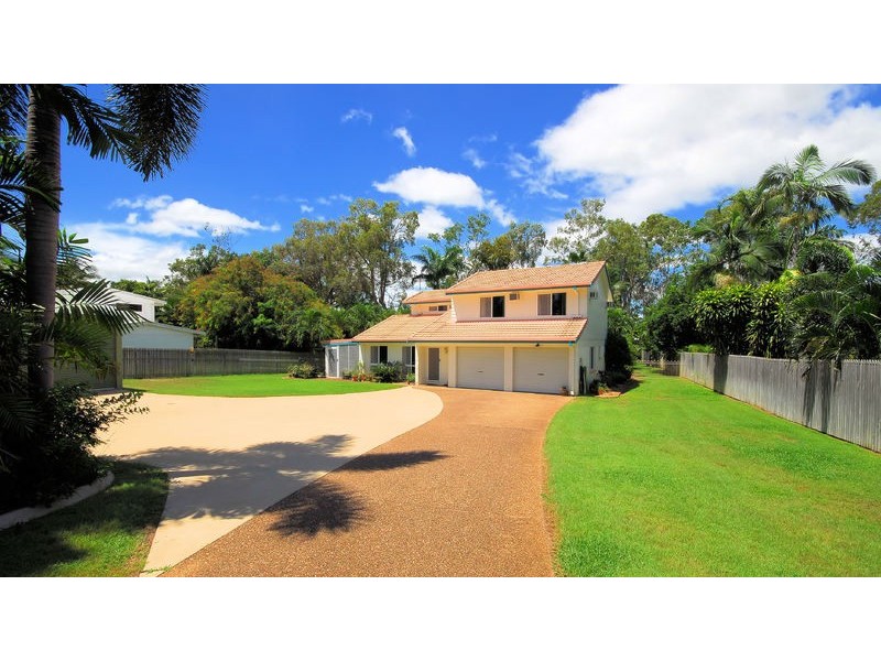 12 Bunya Street, Bushland Beach QLD 4818