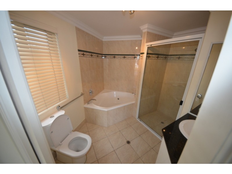 4/103 The Strand, North Ward QLD 4810