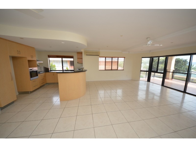 4/103 The Strand, North Ward QLD 4810