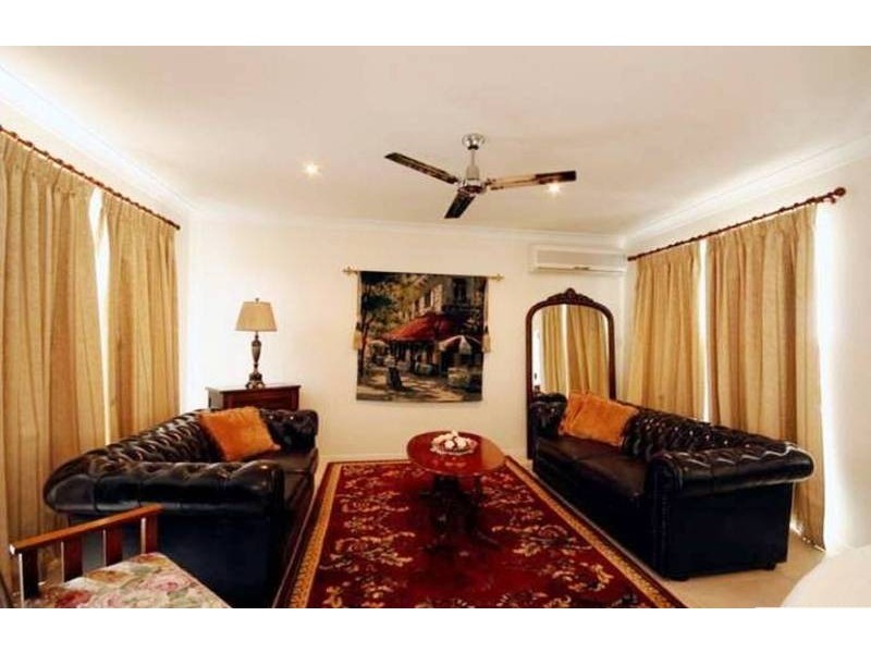 13 Hilton Way, Mount Louisa QLD 4814