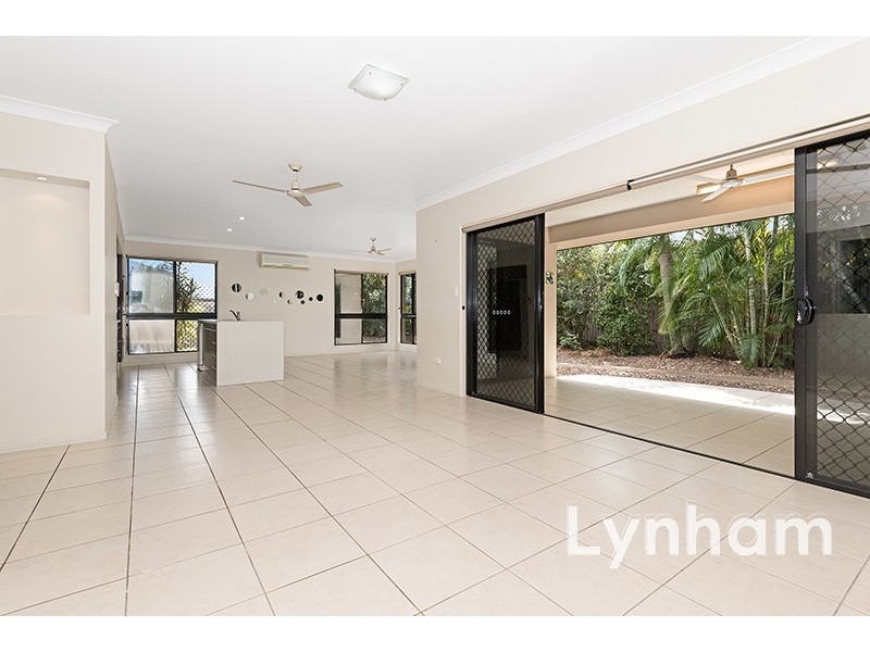 66 Seabrook Circuit, Bushland Beach QLD 4818