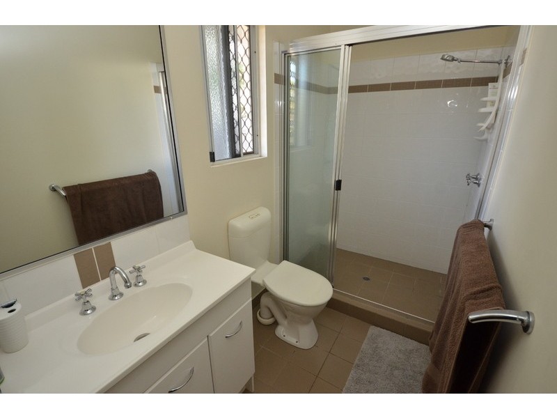 6 Moor Court, Kelso QLD 4815