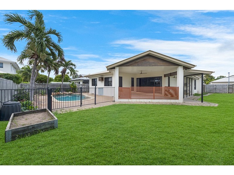 41 Sheerwater Parade, Douglas QLD 4814