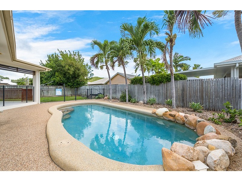 41 Sheerwater Parade, Douglas QLD 4814