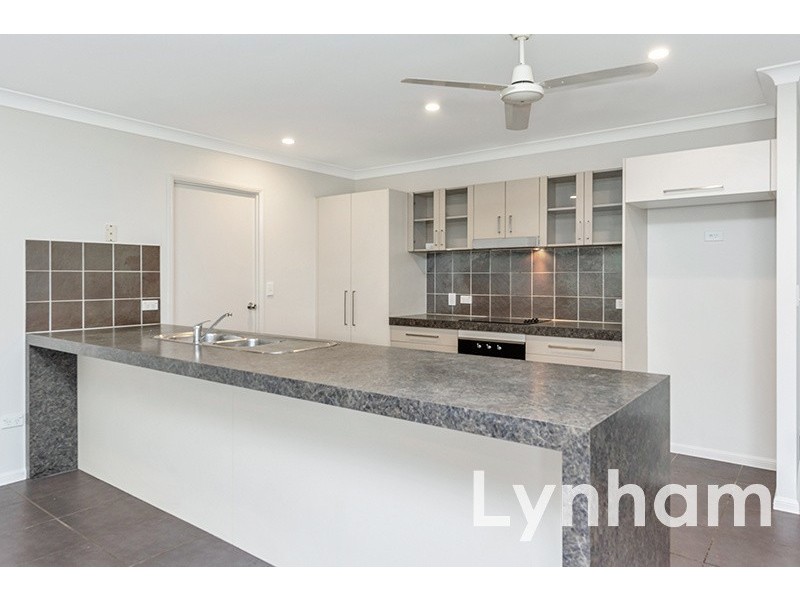 4 Cassidy Street, Bushland Beach QLD 4818