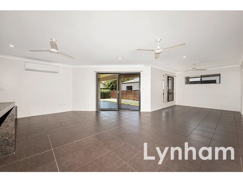 4 Cassidy Street, Bushland Beach QLD 4818