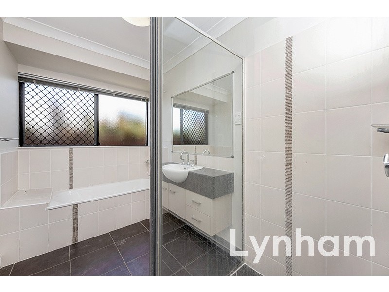 4 Cassidy Street, Bushland Beach QLD 4818