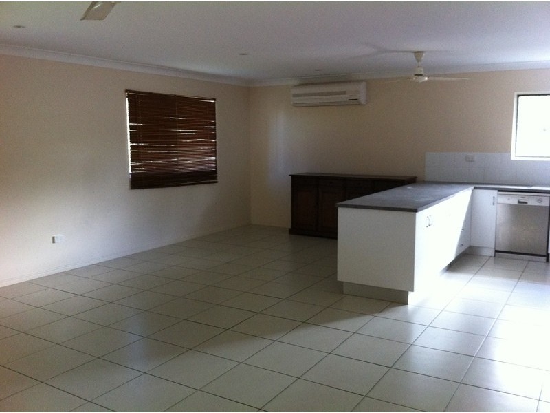 322 PInnacle Drive, Kelso QLD 4815