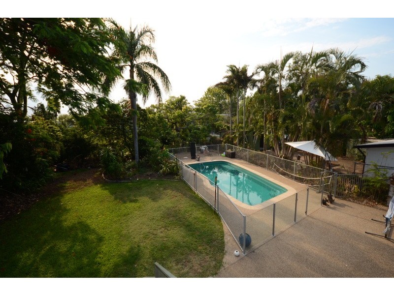 37 Bay Street, Pallarenda QLD 4810