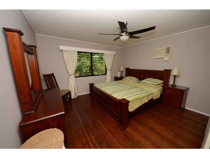 37 Bay Street, Pallarenda QLD 4810