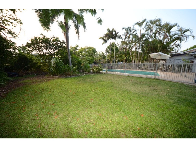 37 Bay Street, Pallarenda QLD 4810