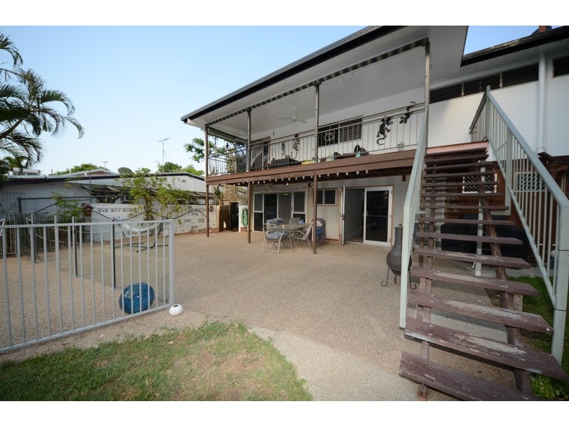 37 Bay Street, Pallarenda QLD 4810