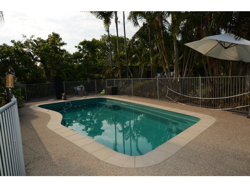 37 Bay Street, Pallarenda QLD 4810