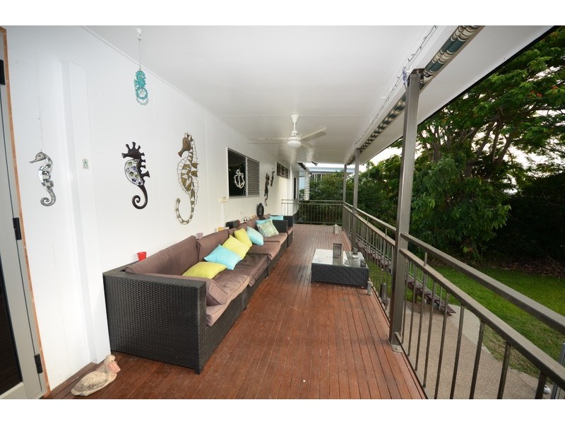 37 Bay Street, Pallarenda QLD 4810