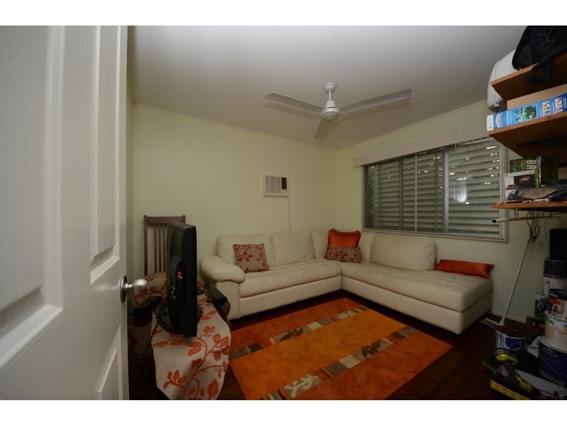 37 Bay Street, Pallarenda QLD 4810