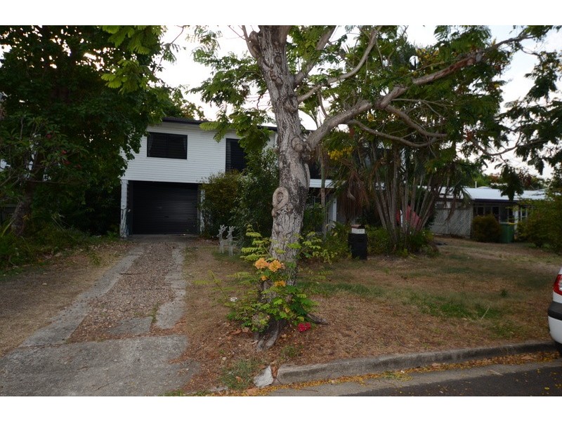 37 Bay Street, Pallarenda QLD 4810