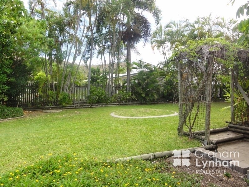 558 Bayswater Road, Mount Louisa QLD 4814