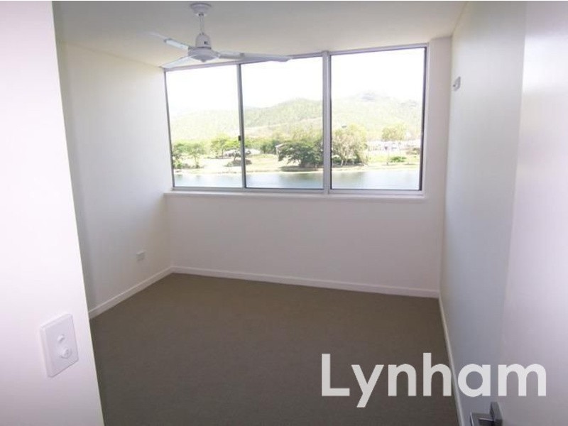 13/1 Sporting Drive, Kirwan QLD 4817