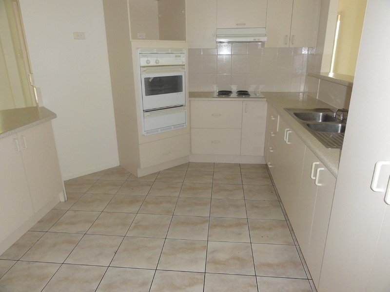 3 Koala Crt, Kelso QLD 4815