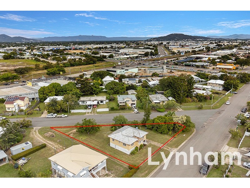 32 Montgomery Street, West End QLD 4810