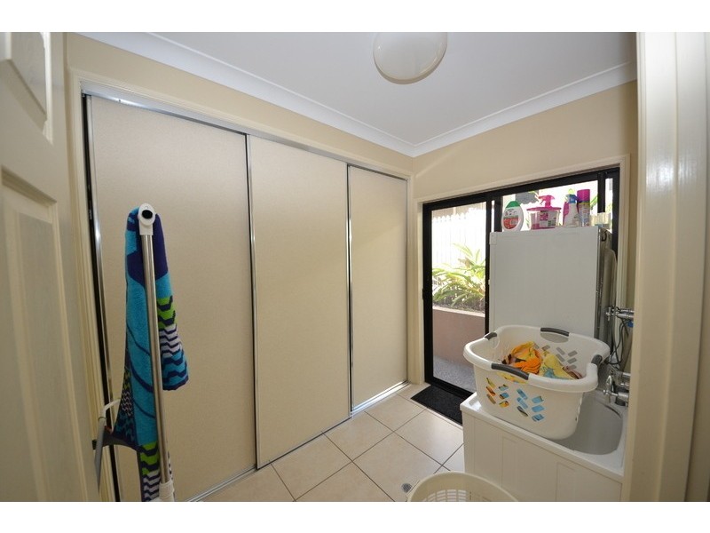 8 Perisher Court, Mount Louisa QLD 4814