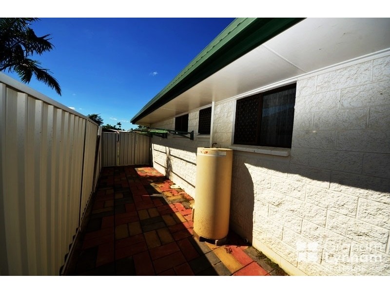 6 Salisbury Crescent, Kirwan QLD 4817