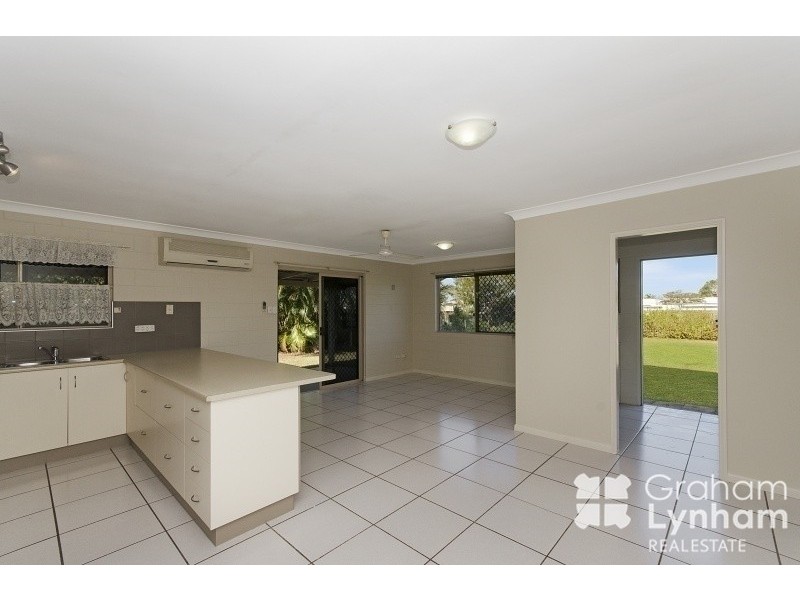 11 Spruce Street, Kirwan QLD 4817