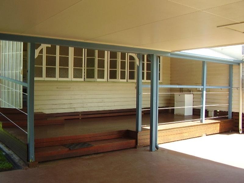 13 Winifred Street, Mundingburra QLD 4812