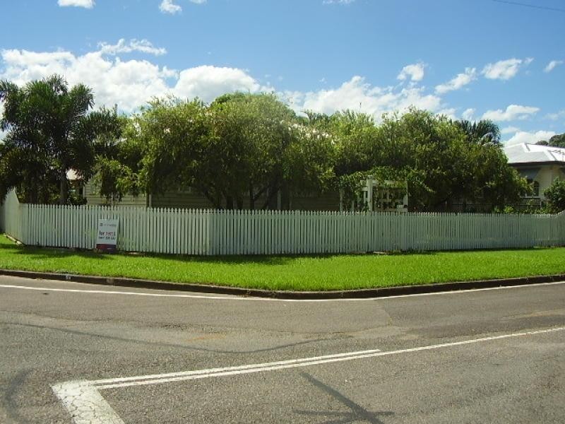 13 Winifred Street, Mundingburra QLD 4812