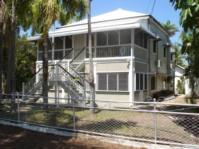 4B Sixth Avenue, South Townsville QLD 4810