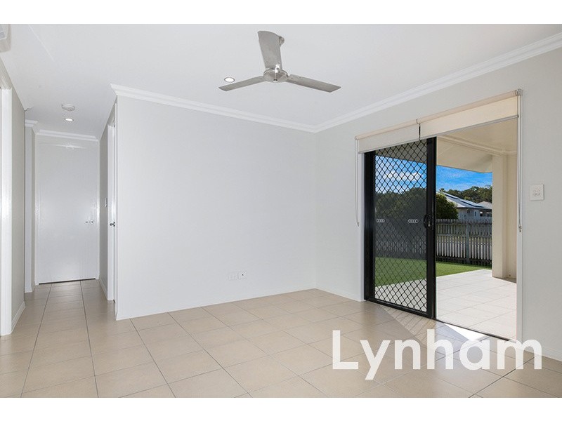 1 Lochern Way, Bushland Beach QLD 4818