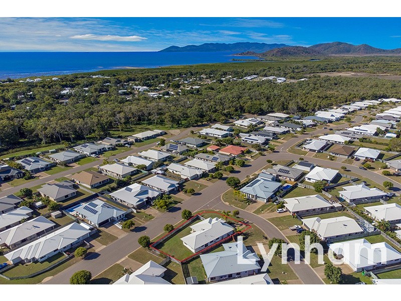 1 Lochern Way, Bushland Beach QLD 4818