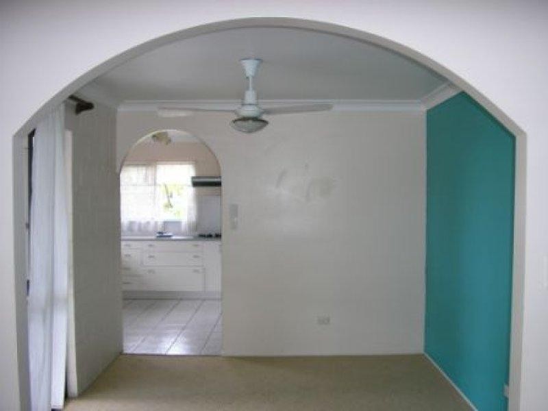 13 Dahl Crescent, Wulguru QLD 4811