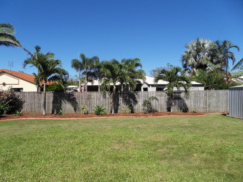 47 Waterview Drive, Bushland Beach QLD 4818