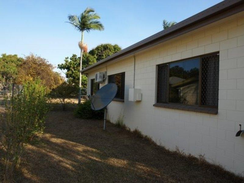 11 Carney Street, Cluden QLD 4811