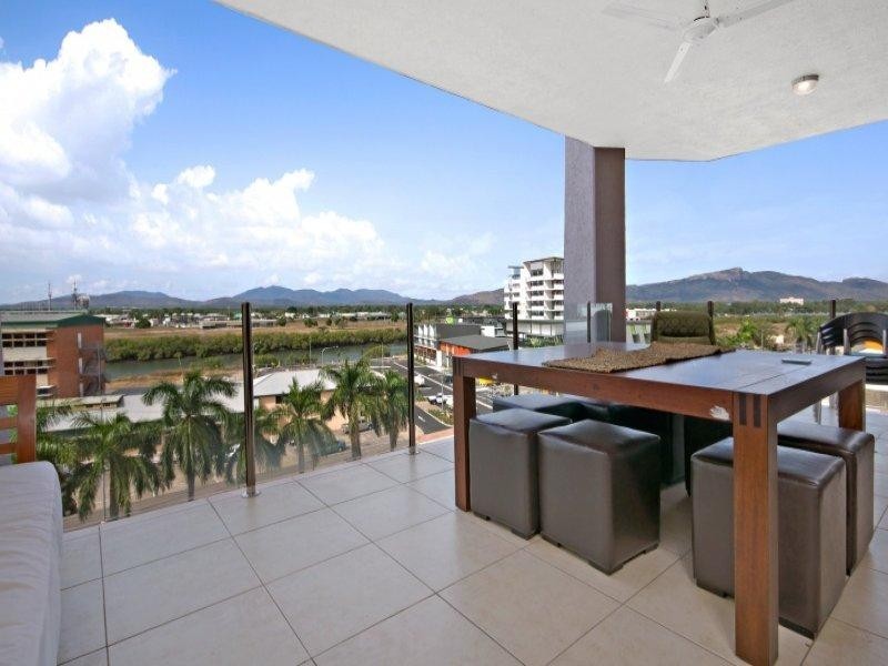 124/230 Sturt Street, Townsville City QLD 4810