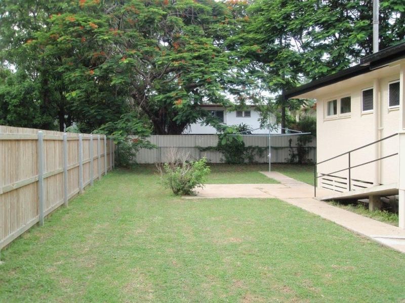 16 Garner Road, Kirwan QLD 4817