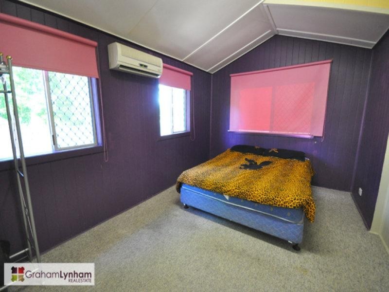 110 Railway Avenue, Railway Estate QLD 4810