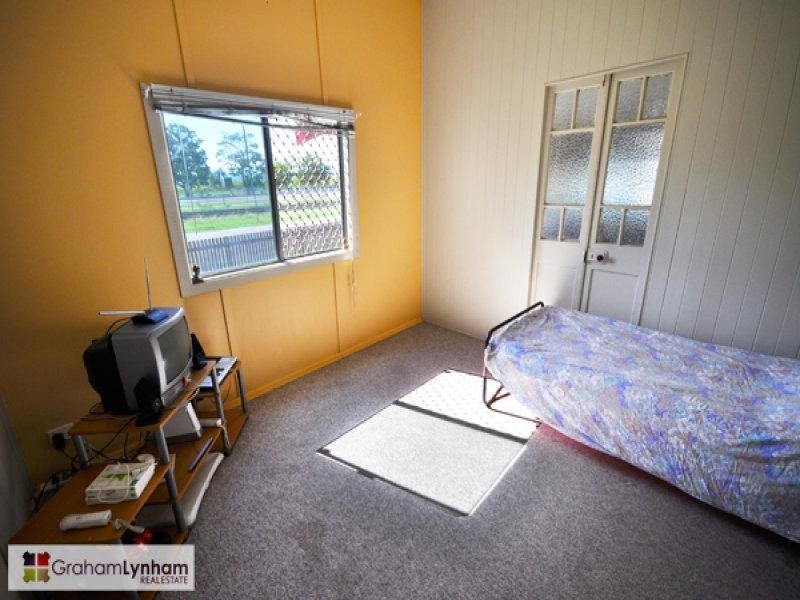 110 Railway Avenue, Railway Estate QLD 4810