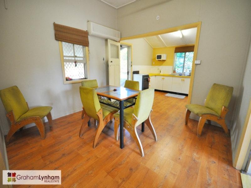 110 Railway Avenue, Railway Estate QLD 4810